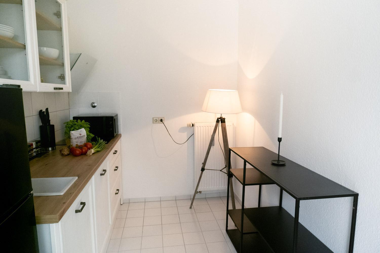 Bella Casa - Business&Family - 2 Zimmer Direkt Neben Schloss, Parkplatz, Smarttv, Netflix, Waschmaschine, 24H Checkin, 71Qm, Kingsizebett, Hotelbettwaesche Ludwigsburg Esterno foto